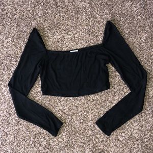 Long sleeve crop top